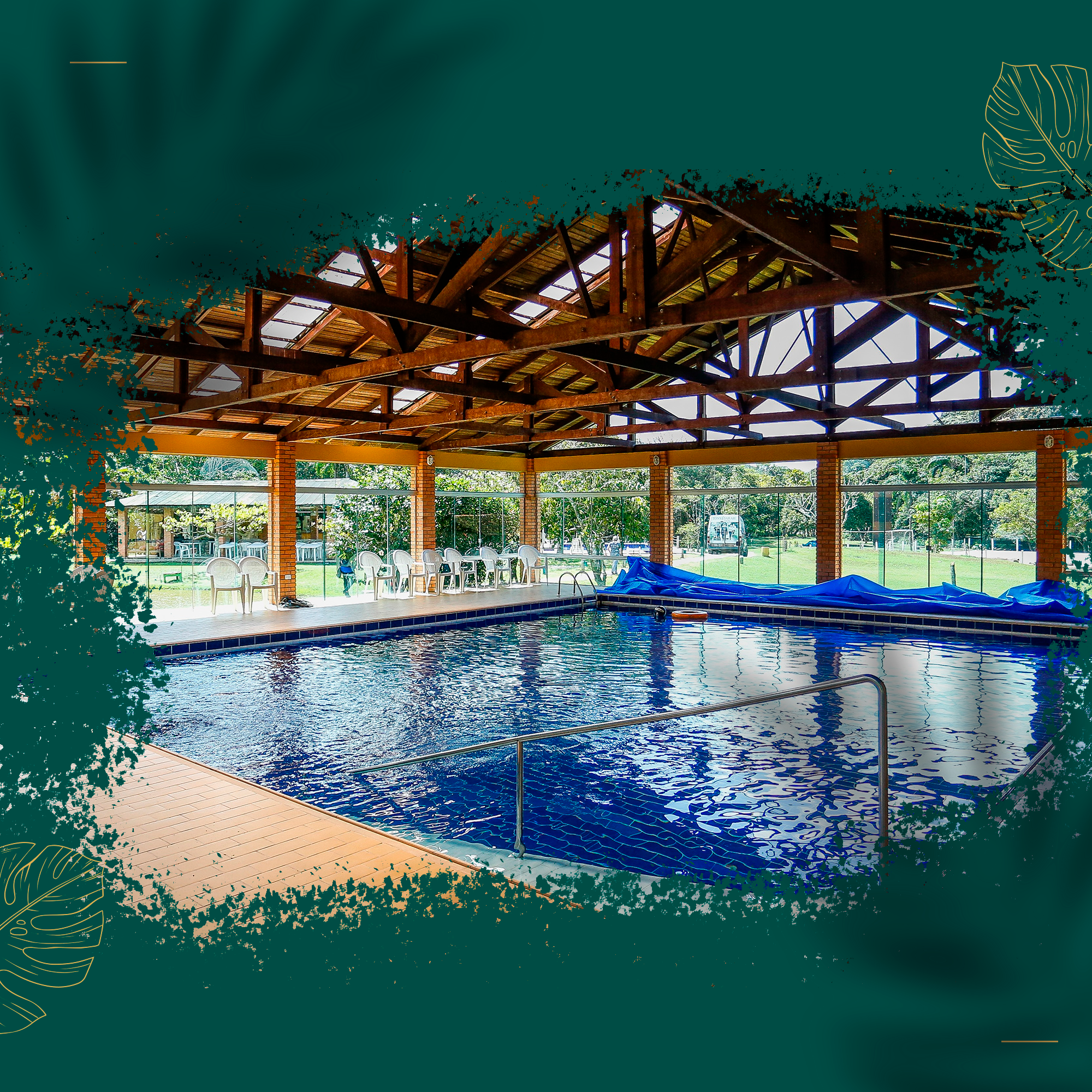Piscina Aquecida e Coberta